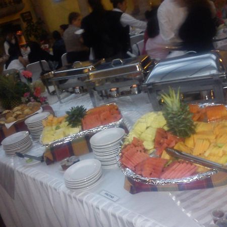 Howard Johnson By Wyndham Morelia Calle Real Bagian luar foto