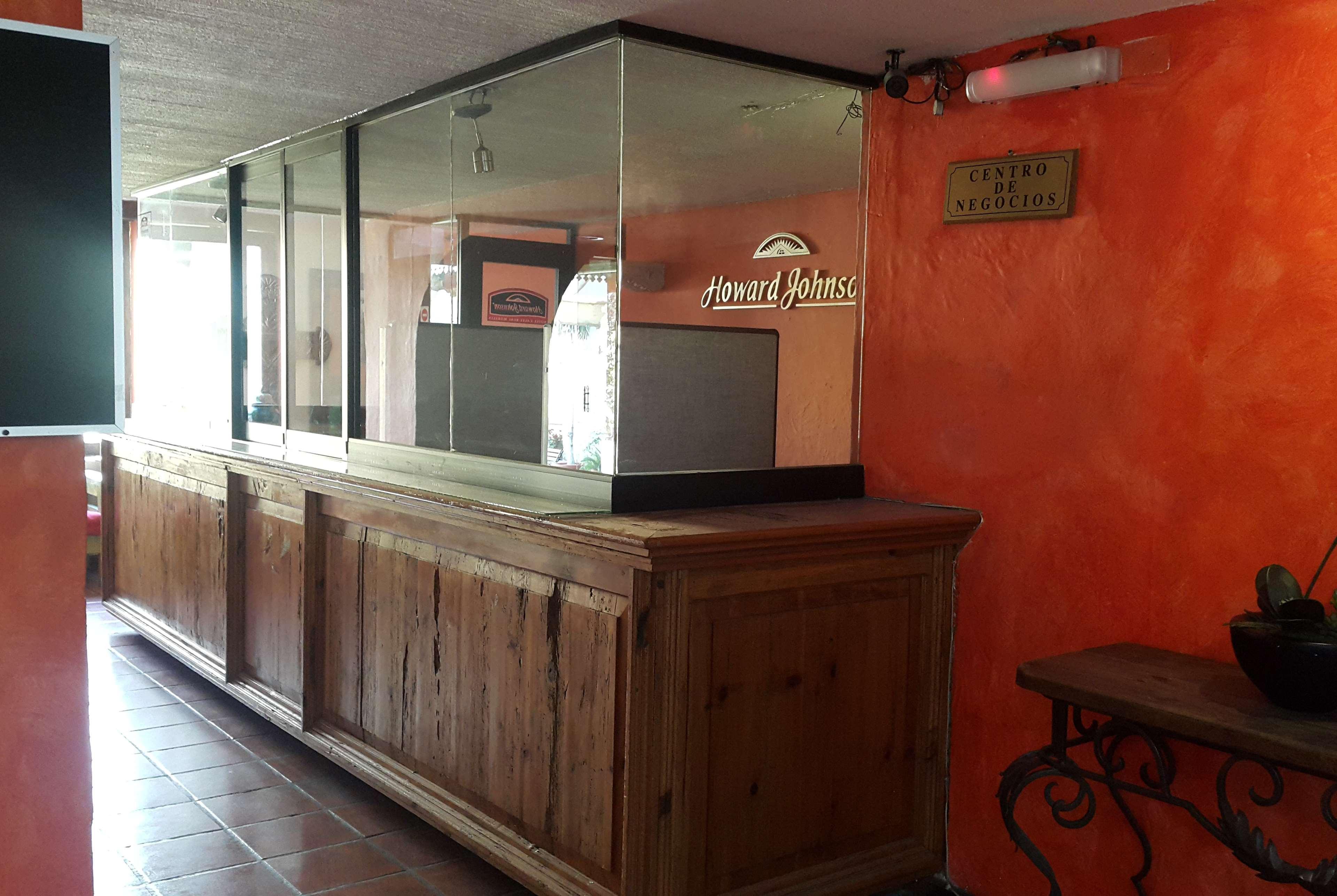Howard Johnson By Wyndham Morelia Calle Real Bagian luar foto